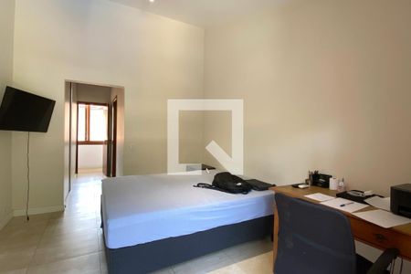 Casa de condomínio à venda com 700m², 5 quartos e 5 vagasSuíte 4