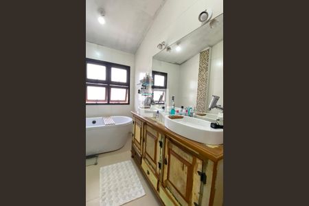 Casa de condomínio à venda com 700m², 5 quartos e 5 vagasBanheiro da Suíte 1