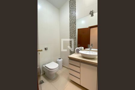 Casa de condomínio à venda com 700m², 5 quartos e 5 vagasBanheiro da Suíte 2