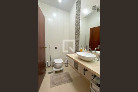 Casa de condomínio à venda com 700m², 5 quartos e 5 vagasBanheiro da Suíte 4