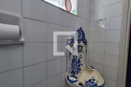 Casa à venda com 165m², 5 quartos e 2 vagasBanheiro Suíte 2