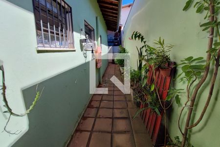 Casa à venda com 165m², 5 quartos e 2 vagasCorredor Quintal