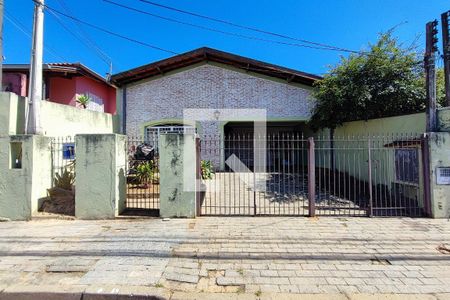 Casa à venda com 165m², 5 quartos e 2 vagasFachada 