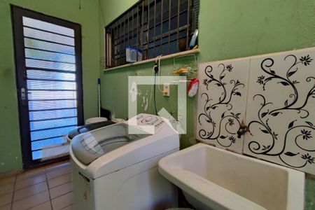 Casa à venda com 165m², 5 quartos e 2 vagasÁrea de Serviço