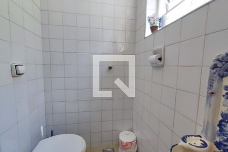 Casa à venda com 165m², 5 quartos e 2 vagasBanheiro Suíte 2