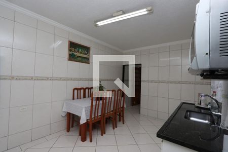 Casa à venda com 125m², 3 quartos e 2 vagas Casa à venda com 125m², 3 quartos e 2 vagasCozinha