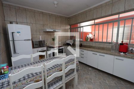 Casa à venda com 125m², 3 quartos e 2 vagas Casa à venda com 125m², 3 quartos e 2 vagasCozinha