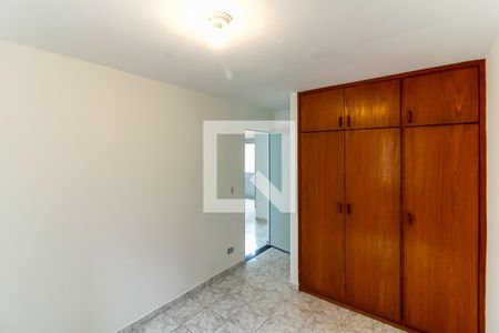 Quarto 1 de apartamento para alugar com 2 quartos, 49m² em Parque Panamericano, São Paulo