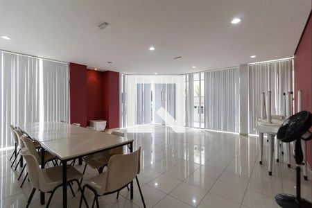 Apartamento à venda com 146m², 3 quartos e 2 vagas Apartamento à venda com 146m², 3 quartos e 2 vagasSalão de festas