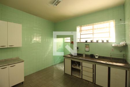 Casa à venda com 295m², 3 quartos e 2 vagasCozinha