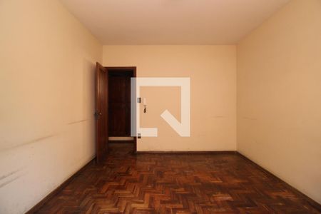 Casa à venda com 295m², 3 quartos e 2 vagasQuarto