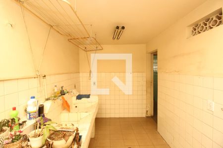 Casa à venda com 295m², 3 quartos e 2 vagasÁrea de serviço