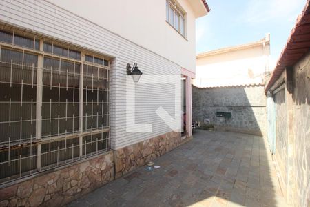 Casa à venda com 295m², 3 quartos e 2 vagasFrente da casa