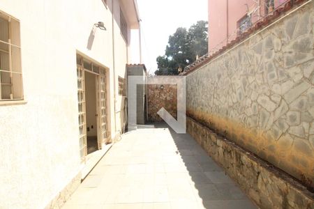 Casa à venda com 295m², 3 quartos e 2 vagasQuintal