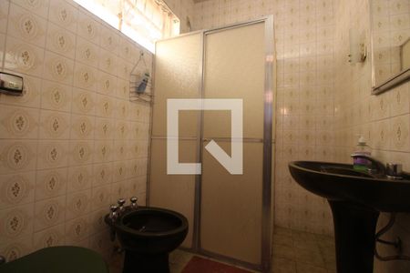 Casa à venda com 295m², 3 quartos e 2 vagasBanheiro
