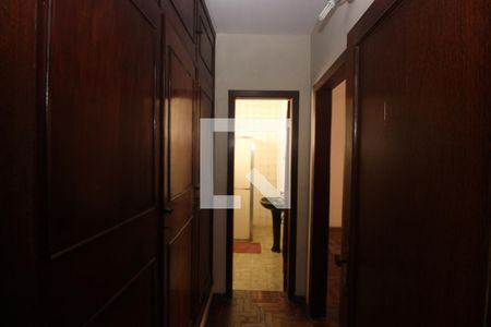 Casa à venda com 295m², 3 quartos e 2 vagasQuarto