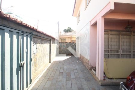 Casa à venda com 295m², 3 quartos e 2 vagasFrente da casa