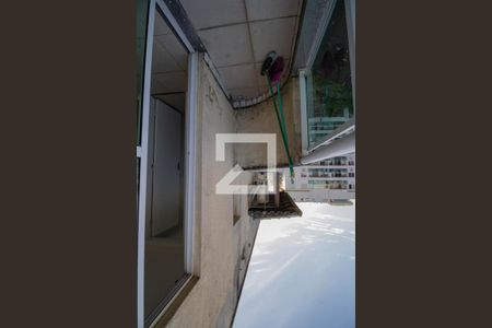 Apartamento à venda com 103m², 2 quartos e 2 vagas Apartamento à venda com 103m², 2 quartos e 2 vagasVaranda