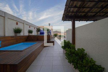 Apartamento à venda com 103m², 2 quartos e 2 vagas Apartamento à venda com 103m², 2 quartos e 2 vagasPiscina