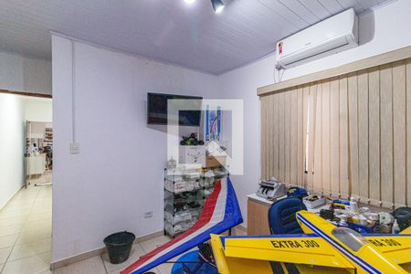 Casa à venda com 196m², 3 quartos e 2 vagasQuarto 2