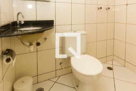 Casa à venda com 240m², 8 quartos e 2 vagas