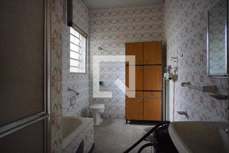 Casa à venda com 450m², 3 quartos e 3 vagasBanheiro 1