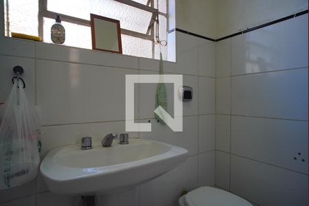 Casa à venda com 450m², 3 quartos e 3 vagasBanheiro 2