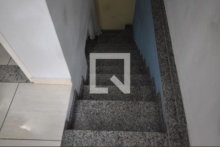 Casa à venda com 192m², 3 quartos e 3 vagasEscada