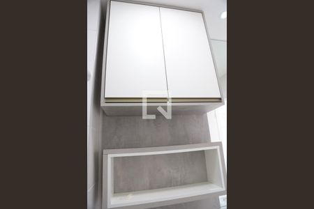 Banheiro de apartamento à venda com 1 quarto, 42m² em Umuarama, Osasco