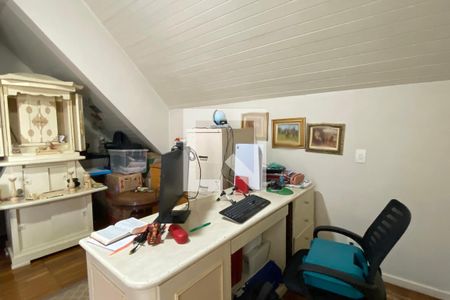 Casa de condomínio à venda com 320m², 4 quartos e 4 vagasQuarto 4