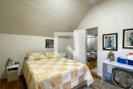 Casa de condomínio à venda com 320m², 4 quartos e 4 vagasSuíte 3