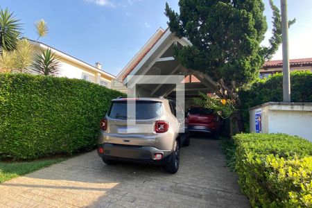 Casa de condomínio à venda com 320m², 4 quartos e 4 vagasFachada