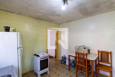 Casa à venda com 225m², 4 quartos e 2 vagas Casa à venda com 225m², 4 quartos e 2 vagasCasa 2 - Cozinha