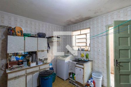 Casa à venda com 225m², 4 quartos e 2 vagas Casa à venda com 225m², 4 quartos e 2 vagasCasa 1 - Área de Serviço