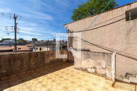 Casa à venda com 225m², 4 quartos e 2 vagas Casa à venda com 225m², 4 quartos e 2 vagasVaranda