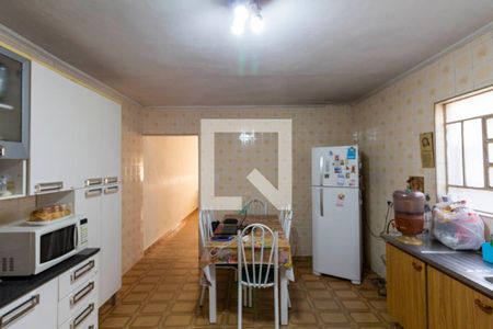 Casa à venda com 225m², 4 quartos e 2 vagas Casa à venda com 225m², 4 quartos e 2 vagasCasa 1 - Cozinha