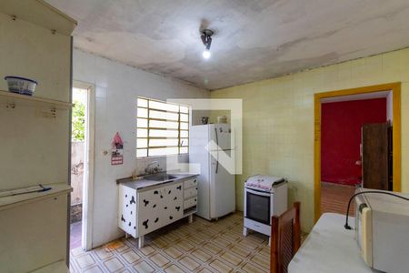 Casa à venda com 225m², 4 quartos e 2 vagas Casa à venda com 225m², 4 quartos e 2 vagasCasa 2 - Cozinha