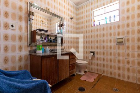 Casa à venda com 225m², 4 quartos e 2 vagas Casa à venda com 225m², 4 quartos e 2 vagasCasa 1 - Banheiro 1