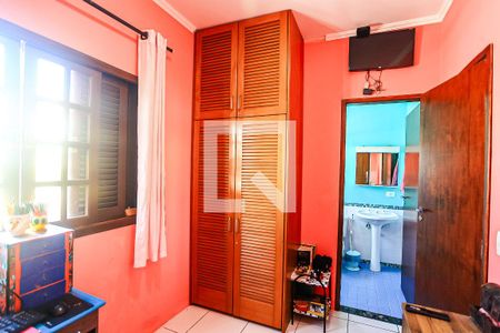 Casa à venda com 223m², 3 quartos e 4 vagasSuíte 2