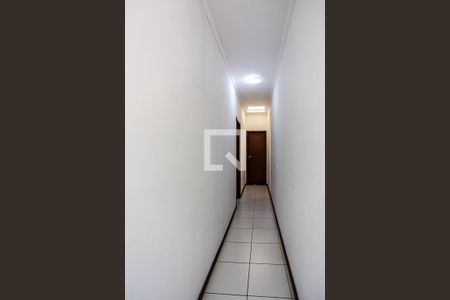 Casa à venda com 223m², 3 quartos e 4 vagasCorredor