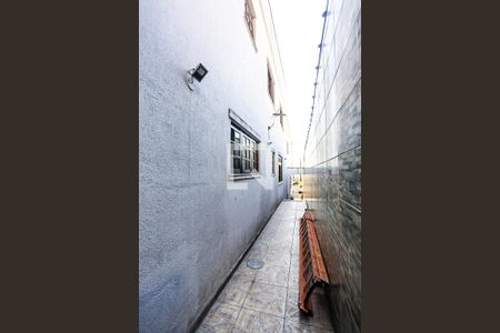 Casa à venda com 223m², 3 quartos e 4 vagasCorredor Lateral