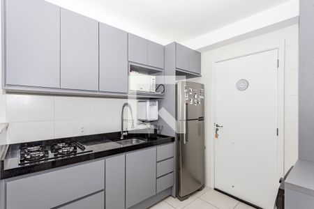 Sala/Cozinha de apartamento para alugar com 2 quartos, 33m² em Parque Fongaro, São Paulo