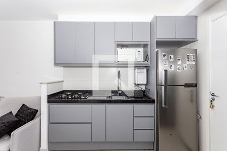 Sala/Cozinha de apartamento para alugar com 2 quartos, 33m² em Parque Fongaro, São Paulo