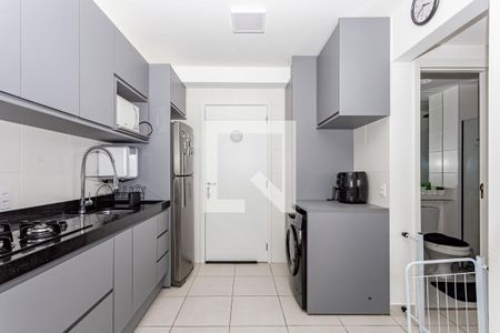 Sala/Cozinha de apartamento para alugar com 2 quartos, 33m² em Parque Fongaro, São Paulo