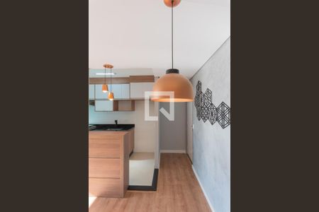 Sala de apartamento à venda com 2 quartos, 57m² em Vila Satúrnia, Campinas