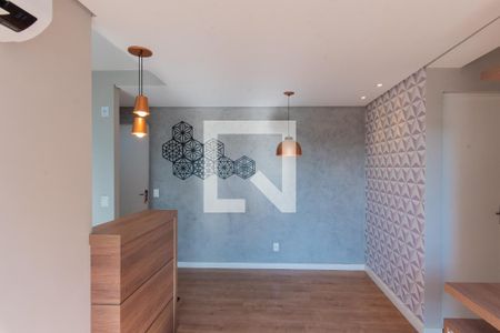 Sala de apartamento à venda com 2 quartos, 57m² em Vila Satúrnia, Campinas