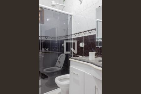 Casa à venda com 255m², 4 quartos e 3 vagas Casa à venda com 255m², 4 quartos e 3 vagasBanheiro da Suíte 1