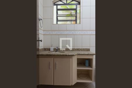 Casa à venda com 255m², 4 quartos e 3 vagas Casa à venda com 255m², 4 quartos e 3 vagasLavabo