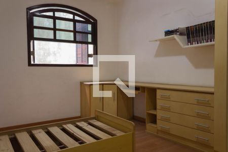 Casa à venda com 255m², 4 quartos e 3 vagas Casa à venda com 255m², 4 quartos e 3 vagasQuarto 2