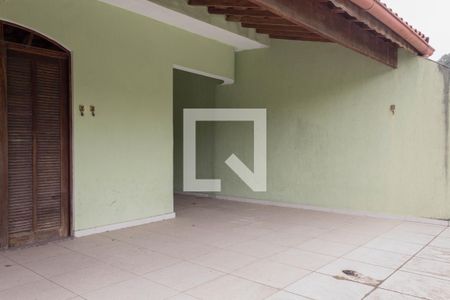 Casa à venda com 255m², 4 quartos e 3 vagas Casa à venda com 255m², 4 quartos e 3 vagasVaranda da Suíte 1